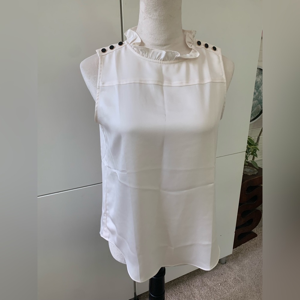 Off White Loft Sleeveless Blouse Button Detail